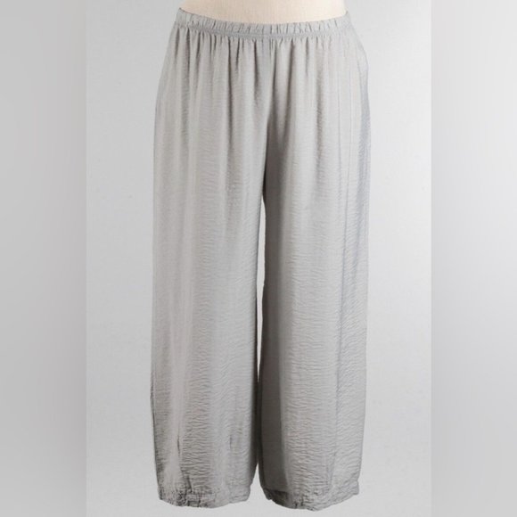 cut loose Pants & Jumpsuits Cut Loose Darted Crop Cathedral